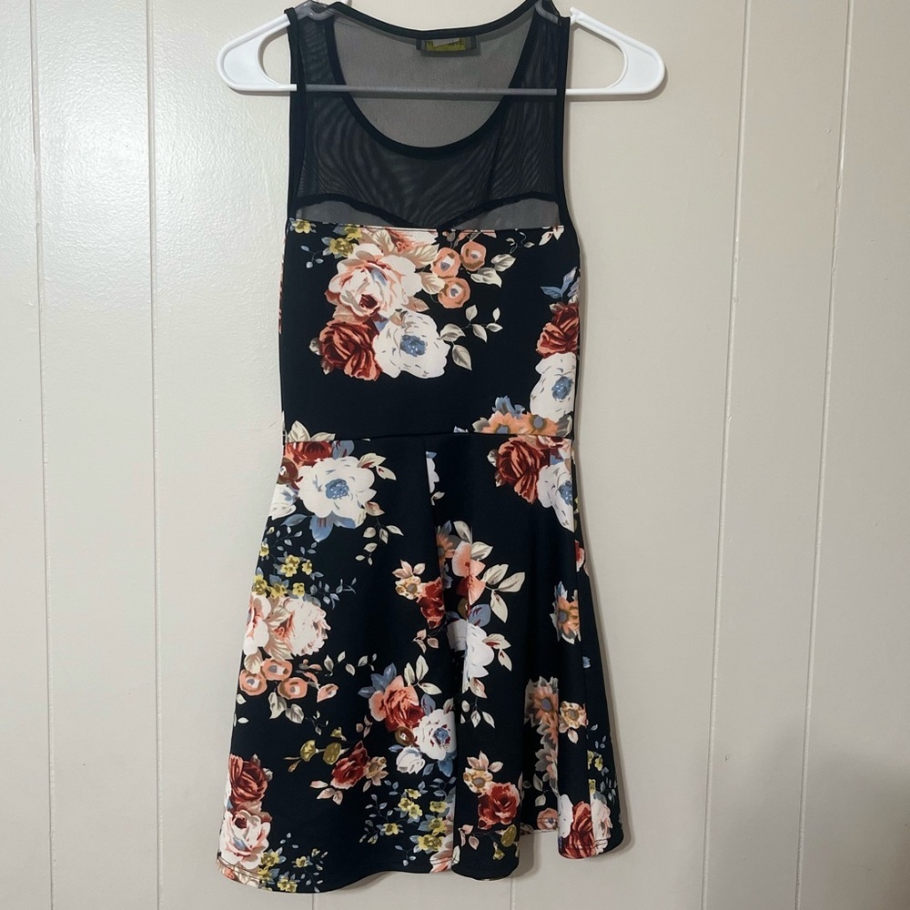 Brat Star Black Sweetheart Black Floral Dress - Picture 3 of 5